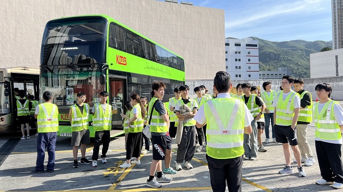 港專【參觀九巴車廠】