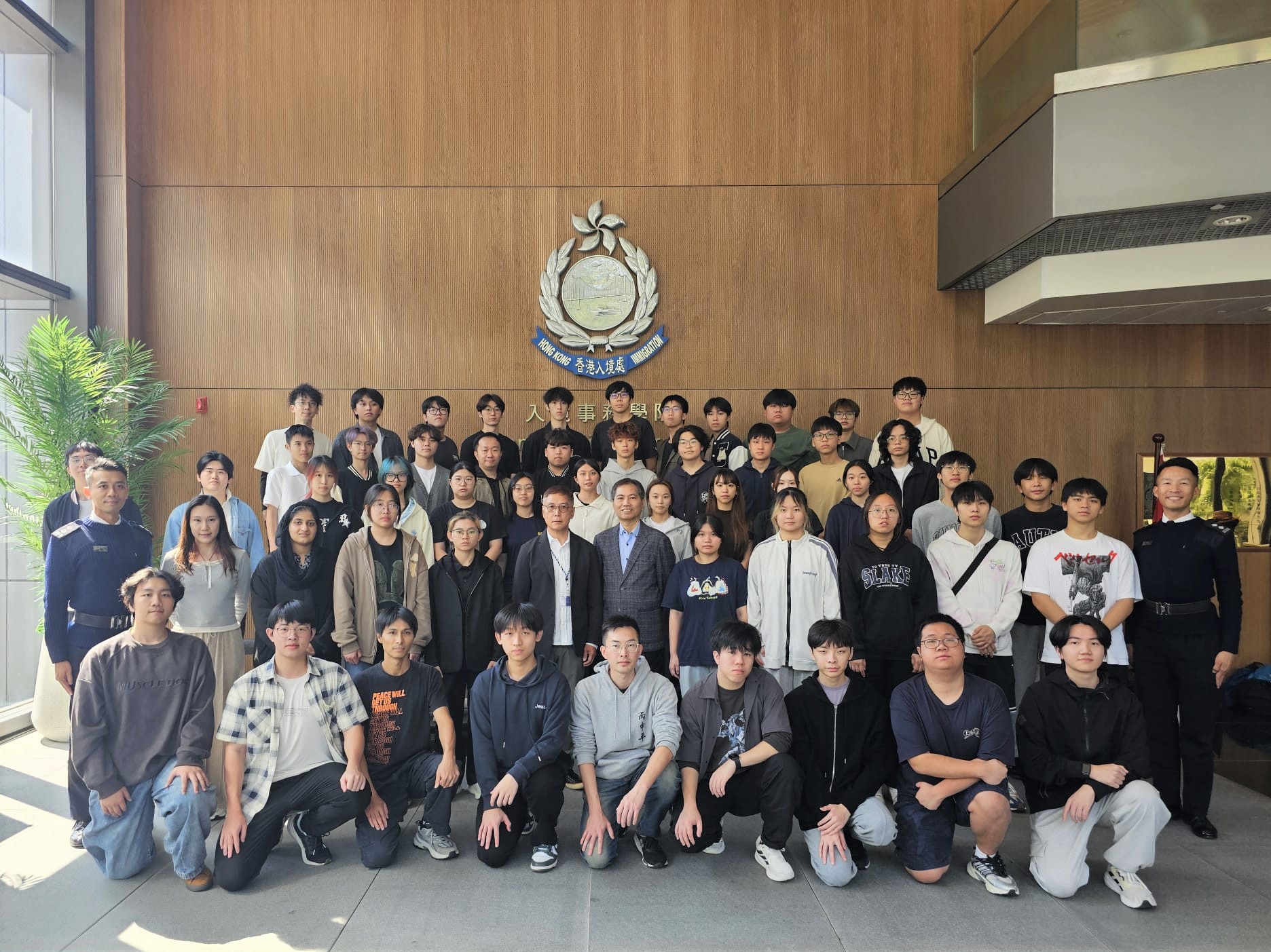 參觀「入境事務學院」 模擬投考體能測試 參觀「入境事務學院」 模擬投考體能測試