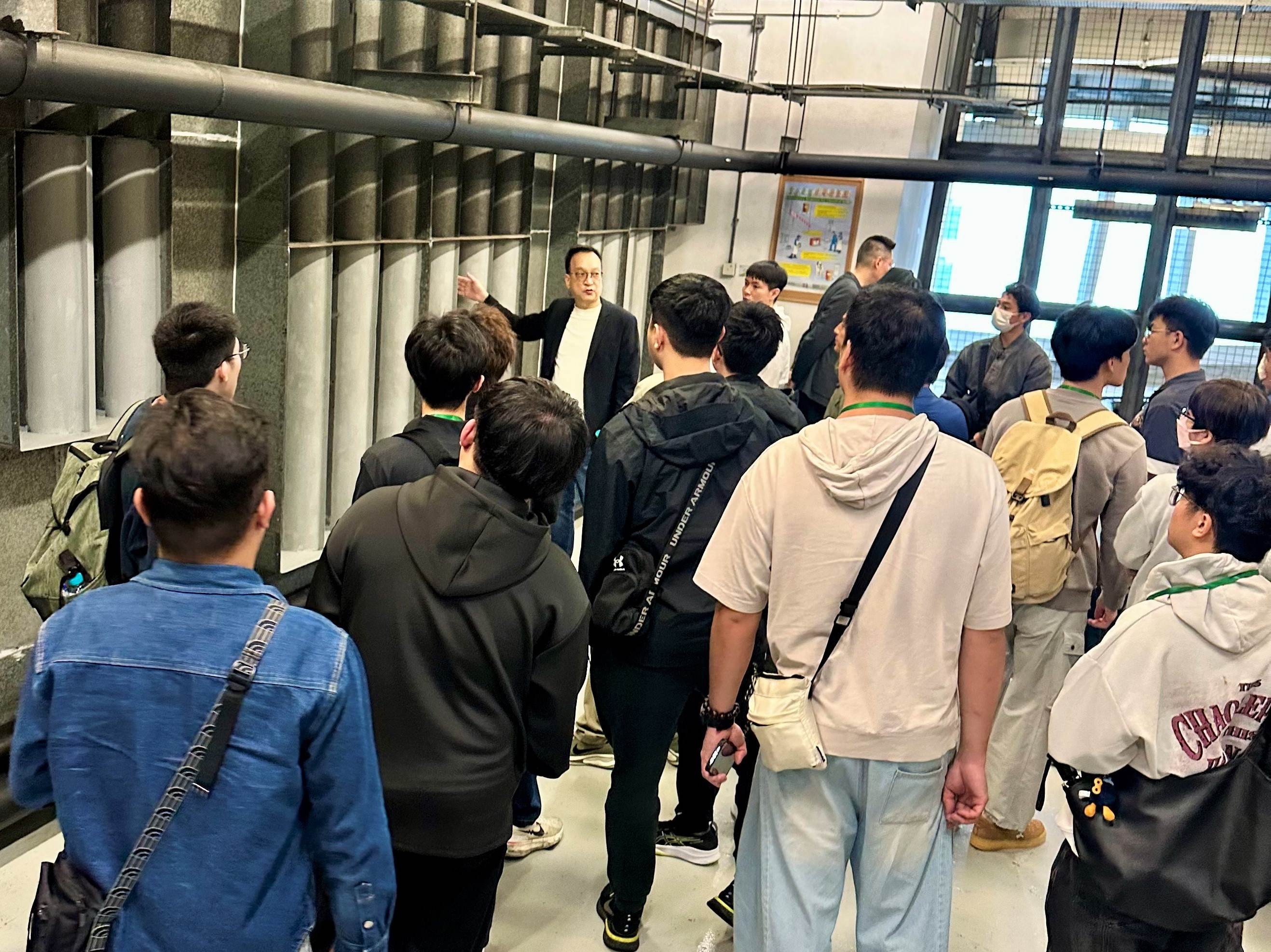 應用教育文憑 DAE - 參觀環球貿易廣場ICC 應用教育文憑 DAE - 參觀環球貿易廣場ICC