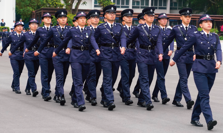 畢業生獲頒學警「銀雞頭」港專應用教育文憑（DAE）助警隊培育生力軍