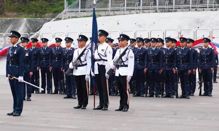 畢業生獲頒學警「銀雞頭」港專應用教育文憑（DAE）助警隊培育生力軍