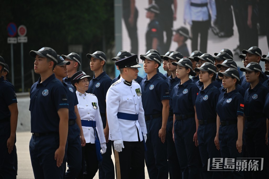 警察學院結業會操 警務處處長周一鳴檢閱首屆「學警預備訓練課程」學員 警察學院結業會操 警務處處長周一鳴檢閱首屆「學警預備訓練課程」學員