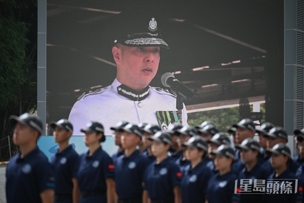 警察學院結業會操 警務處處長周一鳴檢閱首屆「學警預備訓練課程」學員 警察學院結業會操 警務處處長周一鳴檢閱首屆「學警預備訓練課程」學員
