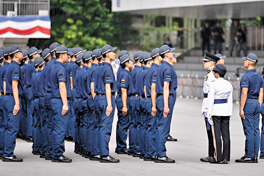 學警預備訓練結業 今年7月加入警隊受訓 學警預備訓練結業 今年7月加入警隊受訓