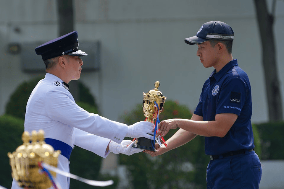 逆轉人生:從 DSE 失手到留學回流,他們靠「學警預備訓練」圓夢投身警隊 逆轉人生:從 DSE 失手到留學回流,他們靠「學警預備訓練」圓夢投身警隊