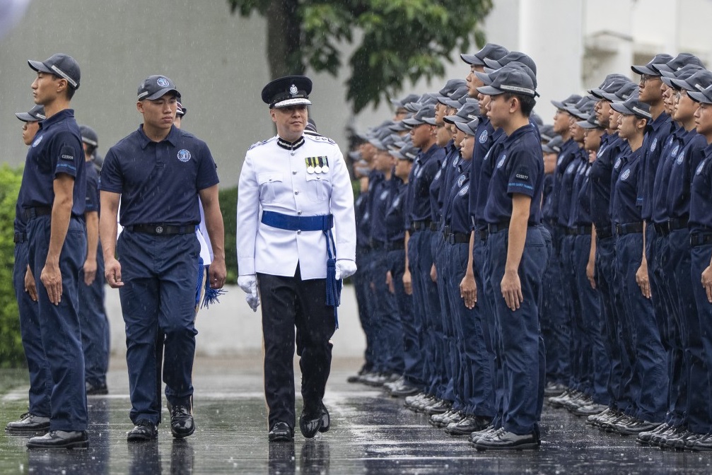 	警務處處長檢閱學警預備訓練結業會操 寄語學員裝備自己走得更遠	