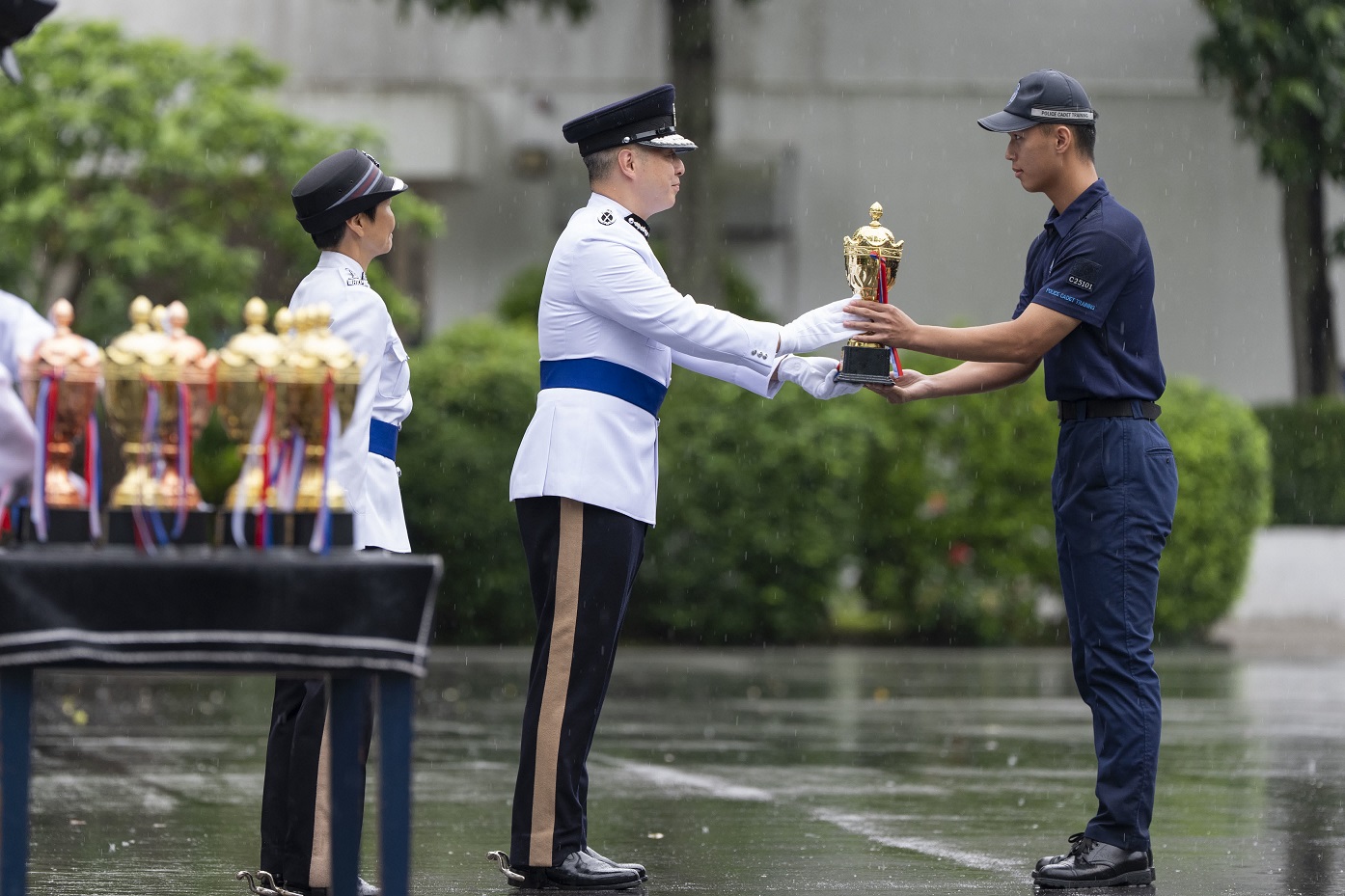 周一鳴檢閱學警預備訓練結業會操 勉勵學員發揮團隊精神共同守護香港 周一鳴檢閱學警預備訓練結業會操 勉勵學員發揮團隊精神共同守護香港